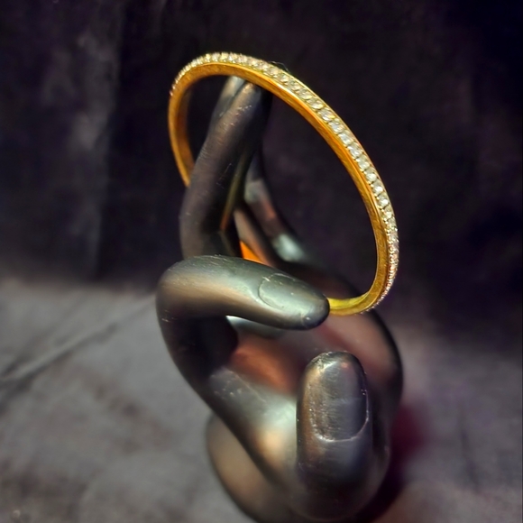 SWARVOSKI CRYSTAL BANGLE - Picture 4 of 5